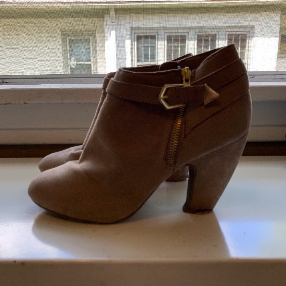 Steve Madden Tan Booties with Gold accents